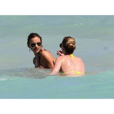 Sexy Badenixe: Dessousmodel Irina Shayk