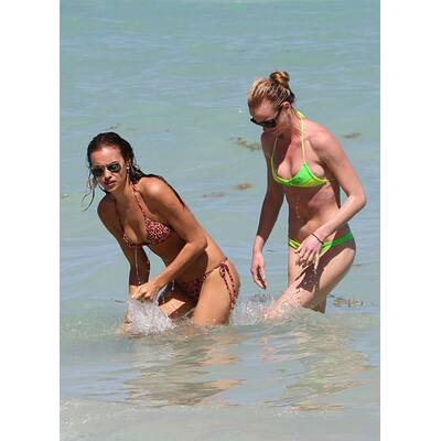 Sexy Badenixe: Dessousmodel Irina Shayk