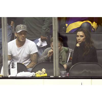 Victoria Beckham: Mit ihren Männern beim Eishockey