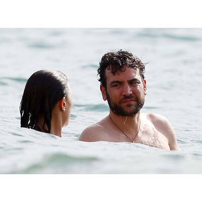 Josh Radnor & Julia Jones im Liebes-Urlaub