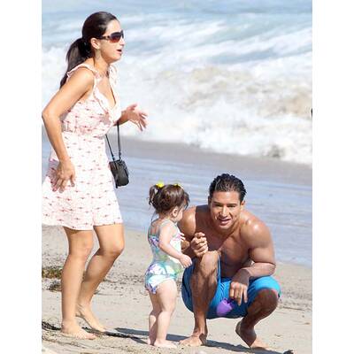Eva Longoria: Strandausflug mit Mario Lopez & seiner Familie