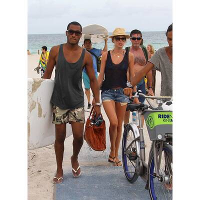 Doutzen Kroes: Sexy Strand-Nixe