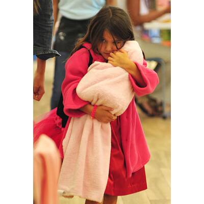 Suri Cruise & Katie Holmes gehen Puppen shoppen 
