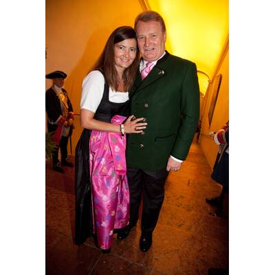 Fürstin Manni zu Sayn-Wittgenstein-Sayn mit Sohn Prinz Peter zu Sayn-Wittgenstein-Sayn