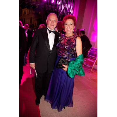 Fürstin Manni zu Sayn-Wittgenstein-Sayn mit Sohn Prinz Peter zu Sayn-Wittgenstein-Sayn