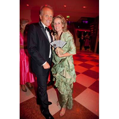 Fürstin Manni zu Sayn-Wittgenstein-Sayn mit Sohn Prinz Peter zu Sayn-Wittgenstein-Sayn