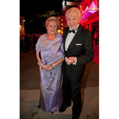 Fürstin Manni zu Sayn-Wittgenstein-Sayn mit Sohn Prinz Peter zu Sayn-Wittgenstein-Sayn