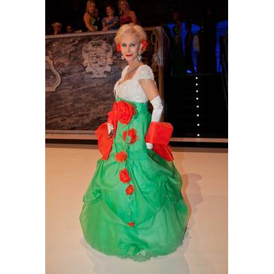 Fürstin Manni zu Sayn-Wittgenstein-Sayn mit Sohn Prinz Peter zu Sayn-Wittgenstein-Sayn