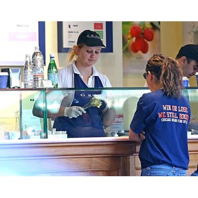 Ashton Kutcher & Mila Kunis zeigen ihre Liebe