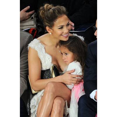 Jennifer Lopez in Paris