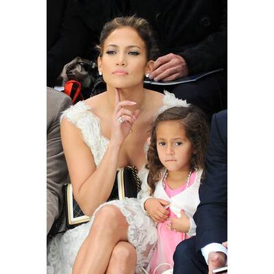 Jennifer Lopez in Paris