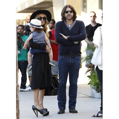 Rachel Zoe trägt Sohn mit Mega-High-Heels durch L.A