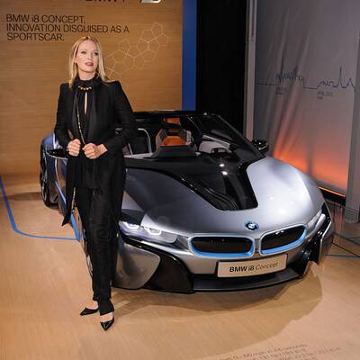 Uma Thurman zeigt verdächtigen Klunker