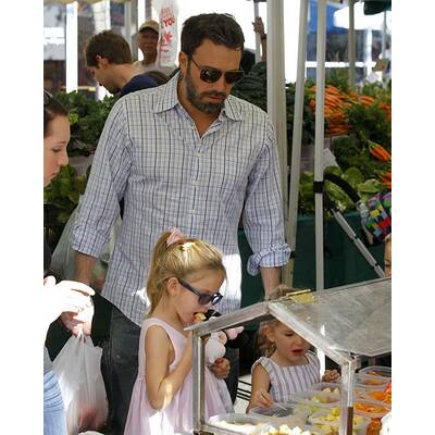 Ben Affleck und seine Violet und Seraphina besuchen den Bauern-Mark