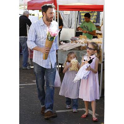 Ben Affleck und seine Violet und Seraphina besuchen den Bauern-Mark