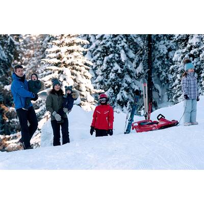 Prinzessin Mary beim Rodeln