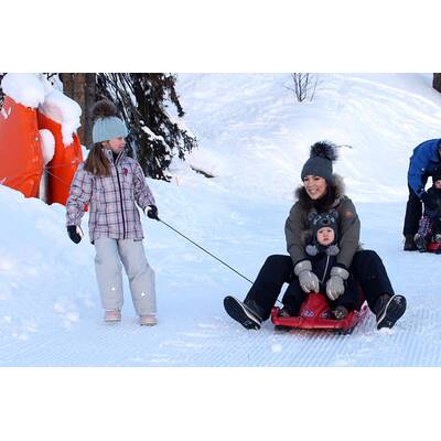 Prinzessin Mary beim Rodeln