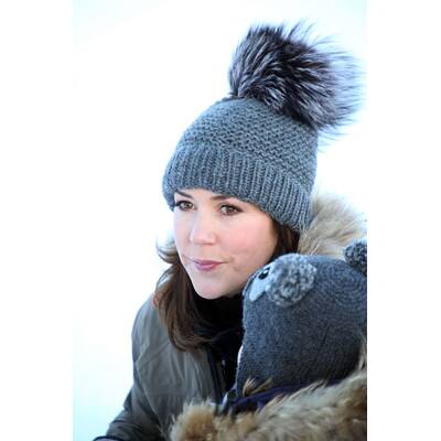 Prinzessin Mary beim Rodeln