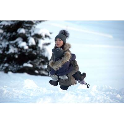 Prinzessin Mary beim Rodeln