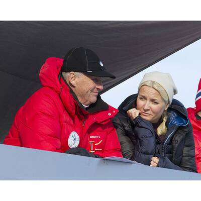 Prinzessin Mette-Marit: Knuddel-Alarm am Holmenkollen 