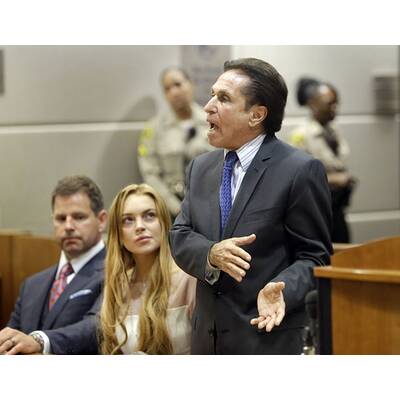 Lindsay Lohan muss wieder in den Entzug