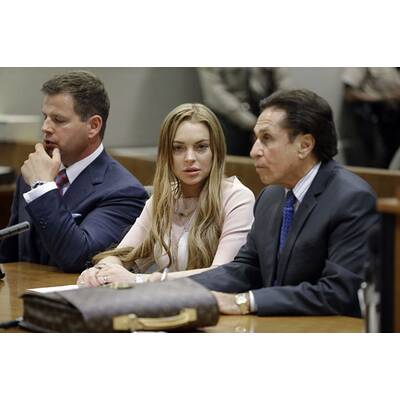 Lindsay Lohan muss wieder in den Entzug