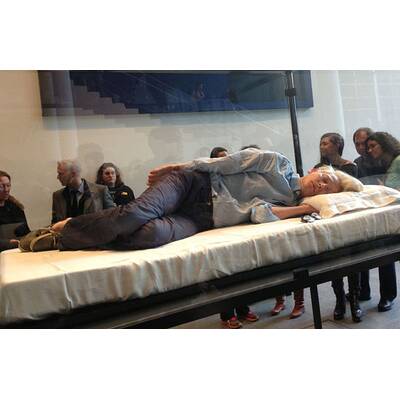 Tilda Swinton schlief im MoMA-Glaskasten 
