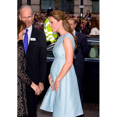 Herzogin Kate zeigt Baby-Bauch bei Charity Event in London