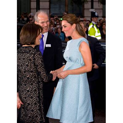 Herzogin Kate zeigt Baby-Bauch bei Charity Event in London
