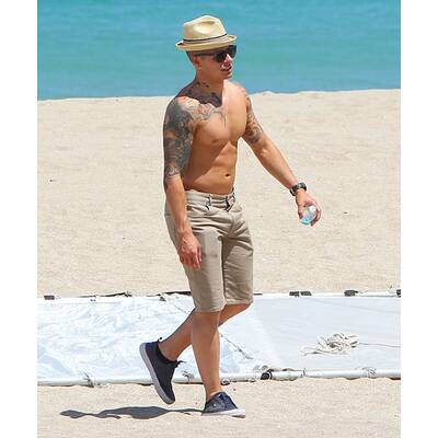 Jennifer Lopez zeigt Haut am Set