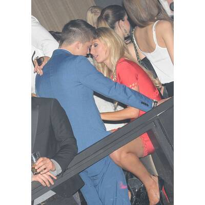 Paris Hilton: Wilde Knutscherei in Cannes