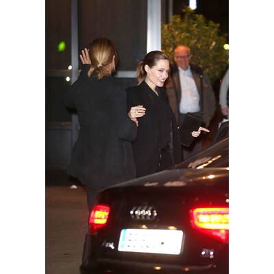 Angelina Jolie und Brad Pitt zeigen ihre Liebe