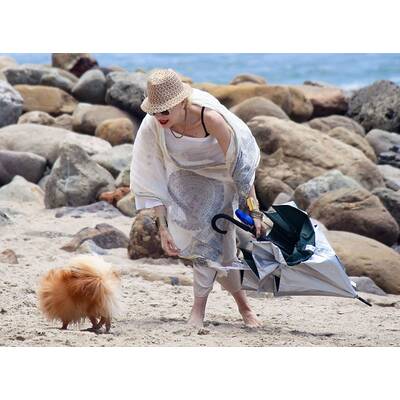 Gwen Stefani am Strand mit Kingston & Zuma