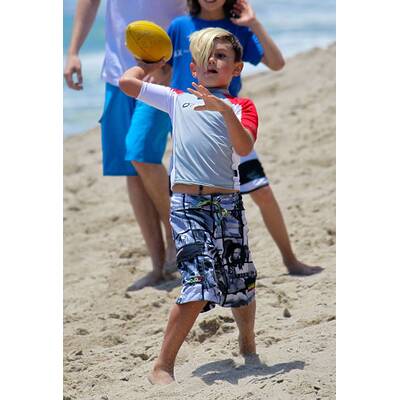 Gwen Stefani am Strand mit Kingston & Zuma