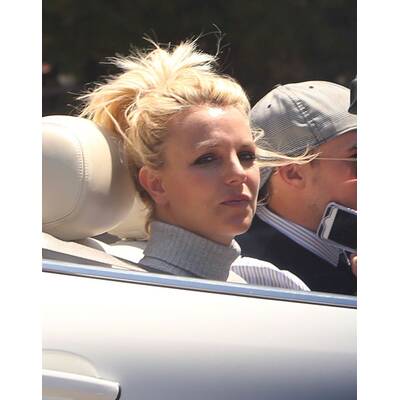 Britney Spears im freizügigen Kirchen-Outfit