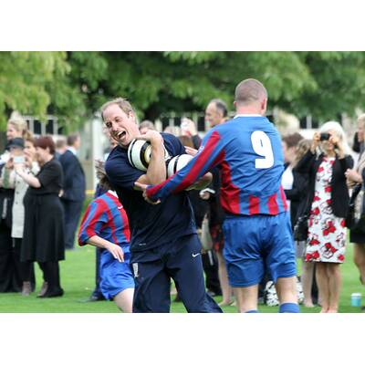 Prinz William am Fußballfeld