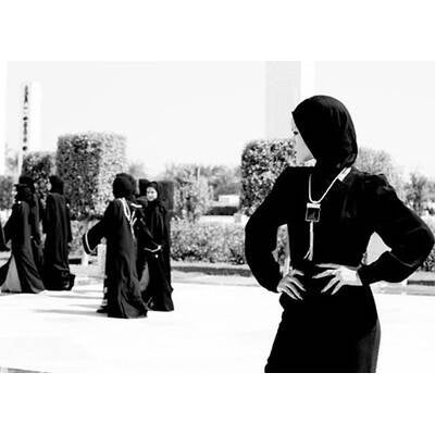 Rihanna fliegt in Abu Dhabi aus Moschee