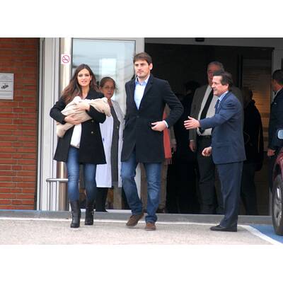 Fußballstar Iker Casillas holt Baby Martin aus dem Spital