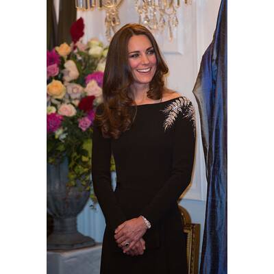 Herzogin Kate & Prinz William enthüllen Queen-Porträt