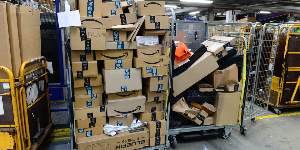 Totales Paket-Chaos vor Weihnachten in Österreich