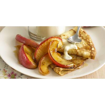 Palatschinken mit Bananenfuellung