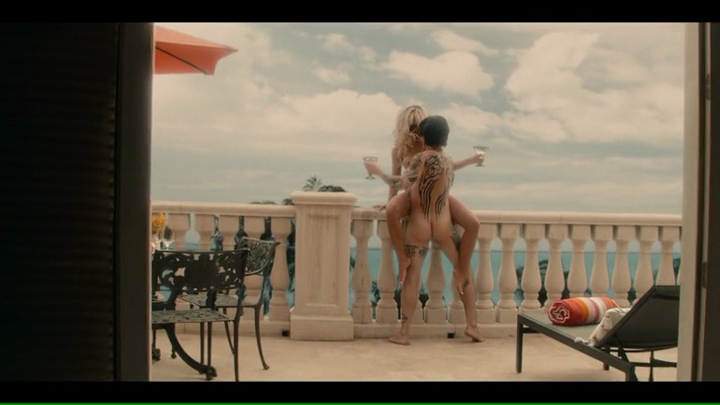 'Pam & Tommy' treiben es mit sprechendem Penis!