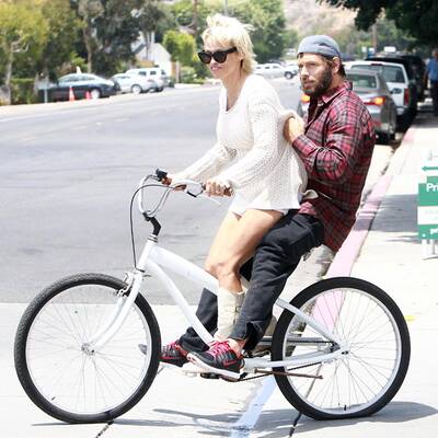 Pam: Radtour durch Malibu mit ihrem Ehemann Rick 