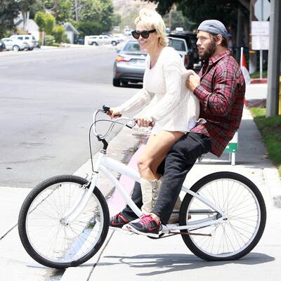 Pam: Radtour durch Malibu mit ihrem Ehemann Rick 