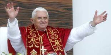Papst-vpon-vorne_AP
