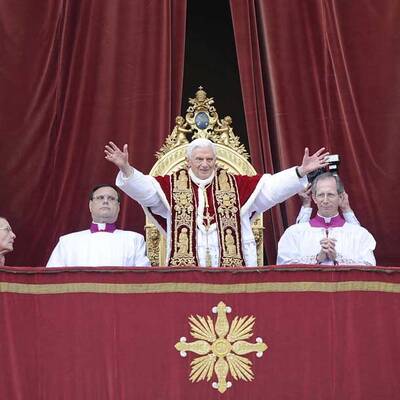 Papst beim Weihnachtssegen 