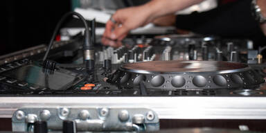 Namen von drei "L'amour toujours"-S&auml;ngern aus Gosauer Lokal bekannt