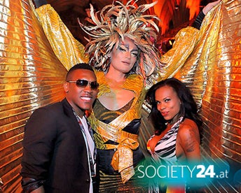 Mega-Party im Rathaus