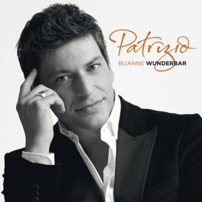 Rihanna - Queen of Downloads