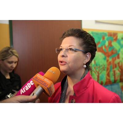 Christine Marek (ÖVP) bei der Stimmabgabe